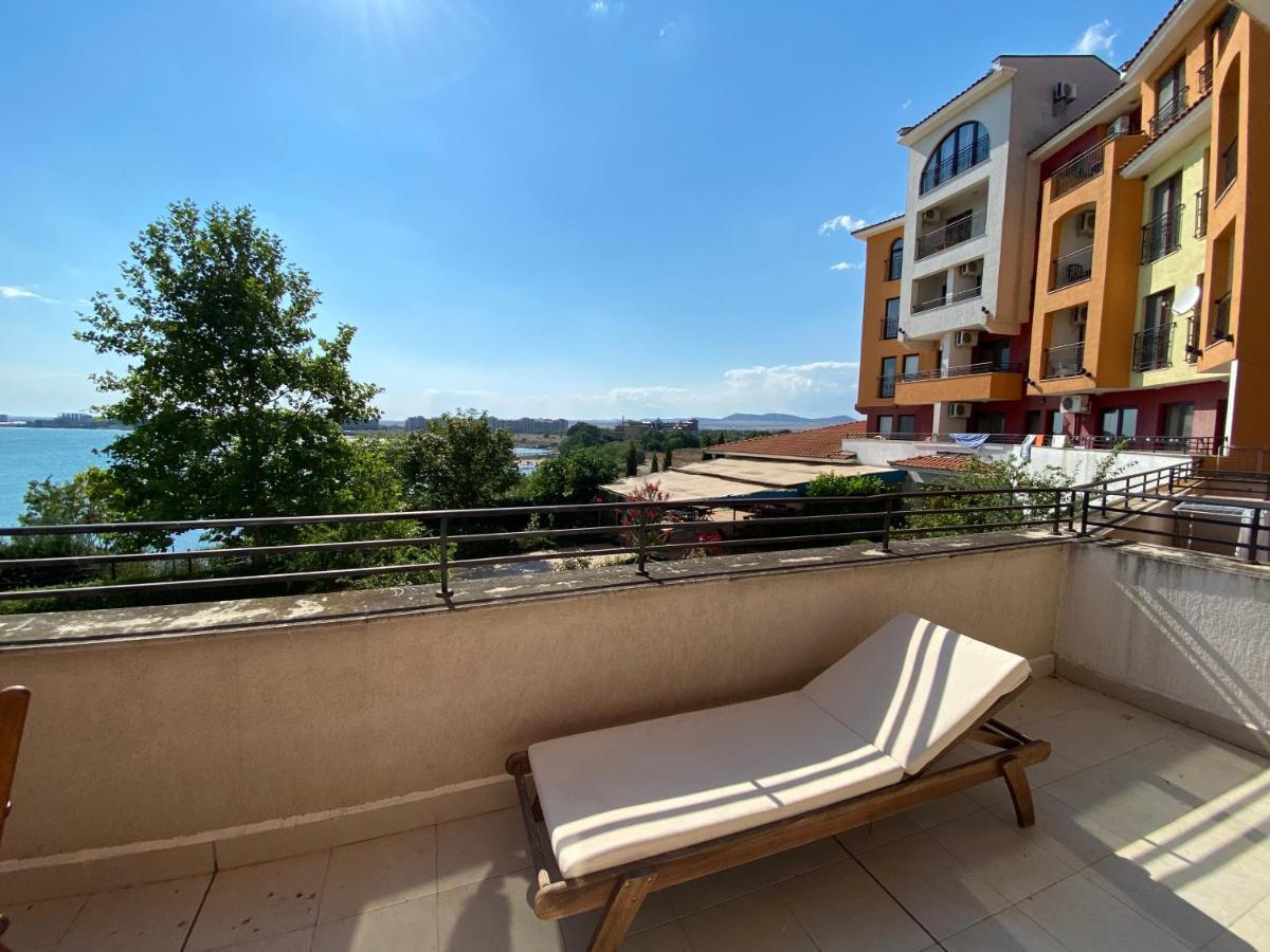 Marina Cape Superior Apartment Aheloy ภายนอก รูปภาพ